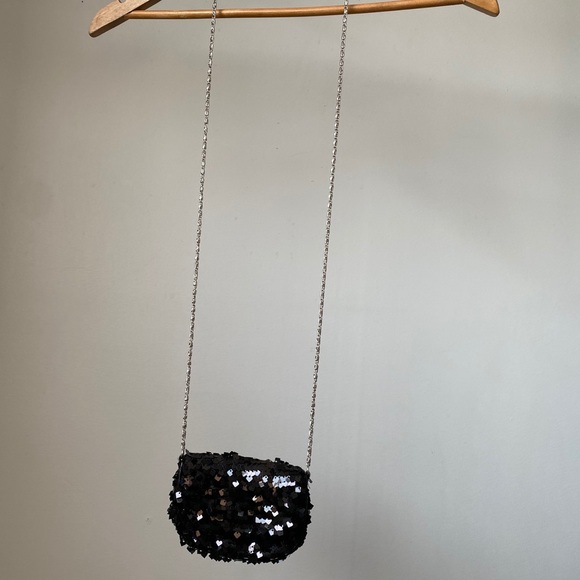 Teeny Tiny Black Bag - Picture 4 of 8